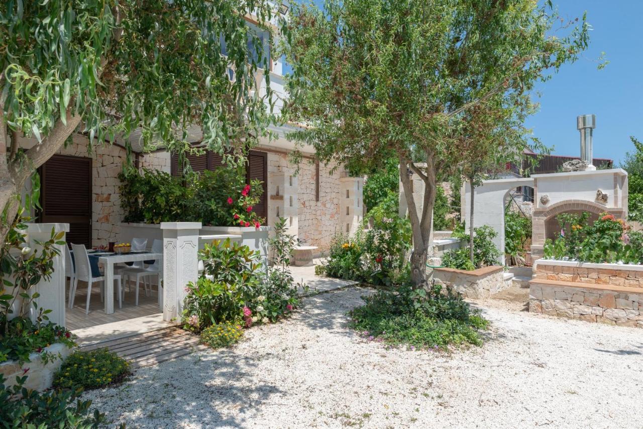 Appartamento Ortensia In Villa Mariella أوستوني المظهر الخارجي الصورة